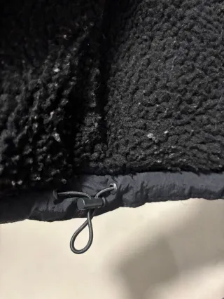 Chaleco acolchado con capucha