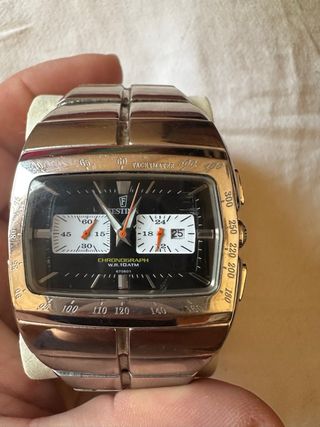 Reloj Festina Cronógrafo Negro y Plateado
