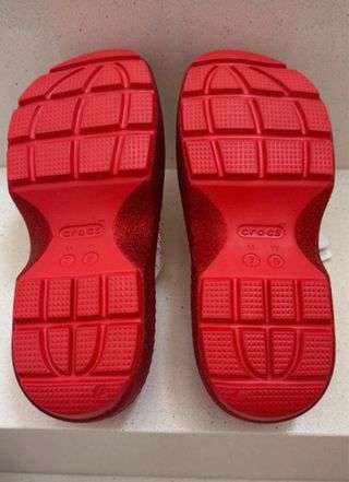 Zuecos Hello Kitty Crocs Talla 39-40. Nuevos