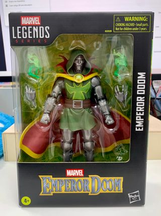 Marvel Legends Emperor Doom Figura