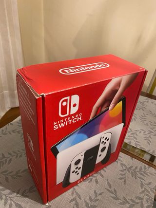 Nintendo Switch OLED Blanca en perfecto estado