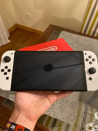 Nintendo Switch OLED Blanca en perfecto estado