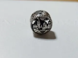 Charm Pandora Castillo Plata