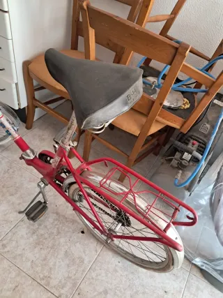 Bicicleta roja vintage