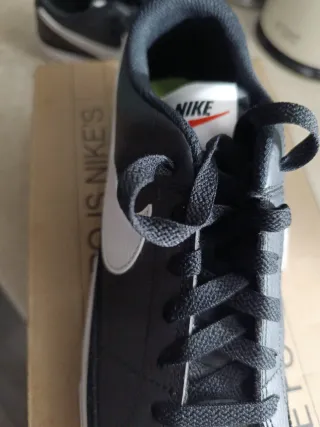 Zapatillas Nike Court Legacy Negras y Blancas