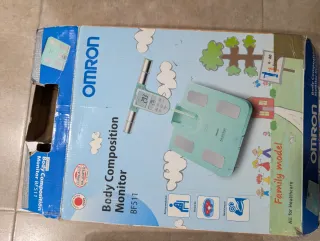 Báscula Omron Karada Scan BF511