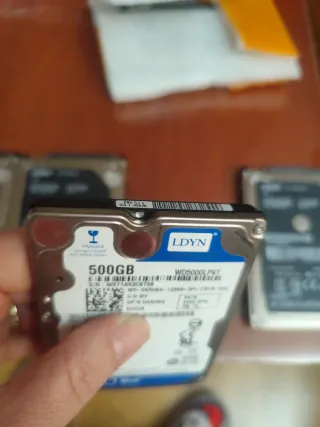 Discos Duros HGST 1TB y 500GB