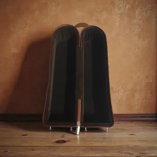 Portavino in pelle marrone