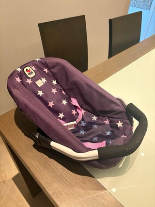 Carrito de muñeca morado con estrellas