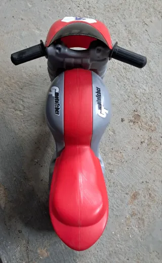 Moto Feber Plástico Roja