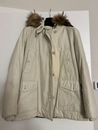 Giacca invernale beige con cappuccio