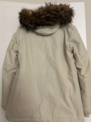 Giacca invernale beige con cappuccio