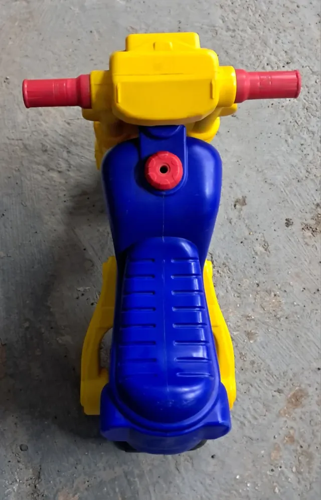 Moto Moltó de Plástico para Niños