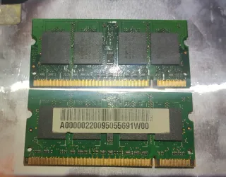 2 módulos Memoria RAM portátil SO-DIMM DDR2 512MB
