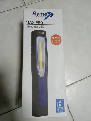 Linterna LED Ryme MAX PRO 700 lúmenes