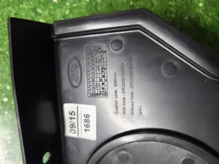 Land Rover Defender Caja Altavoz Trasero Izq.