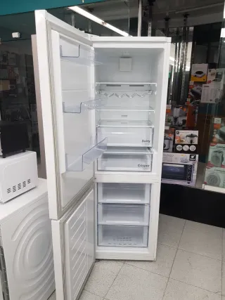 Nevera Combi Beko 1.85m con garantía