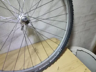 Llanta Aluminio 26" Delantera