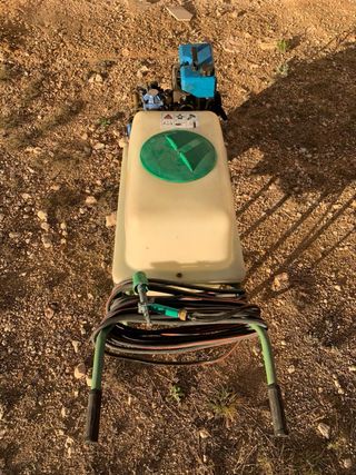 Carretilla sulfatadora 100L con motor