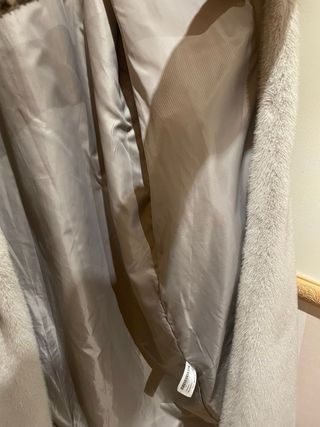 Abrigo pelo gris Zara