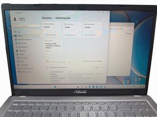 ASUS VivoBook 15 i3 8GB RAM 256GB SSD