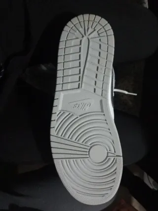 Zapatillas Jordan Talla 46 Gris y Blanco