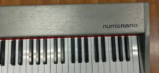 Studio Logic Numa Nano (Controlador MIDI)