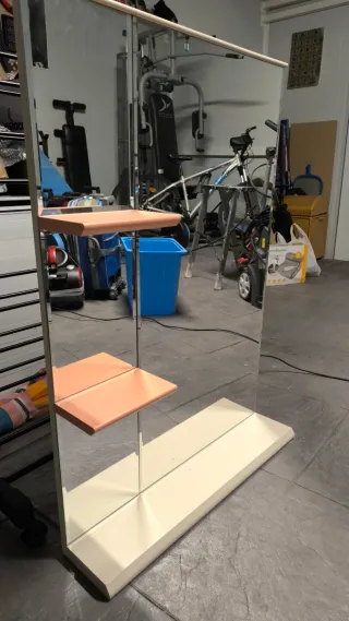 Espejo de baño con estantes