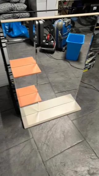 Espejo de baño con estantes