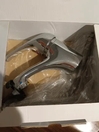 Grifo de lavabo con manguitos