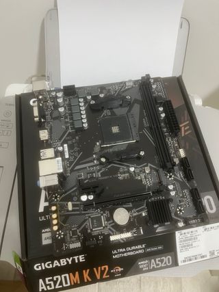 Scheda Madre Gigabyte A520M K V2