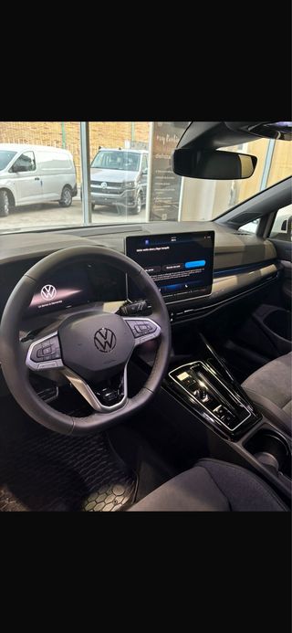 Volkswagen Golf 2024