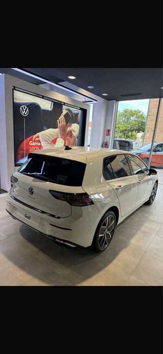 Volkswagen Golf 2024