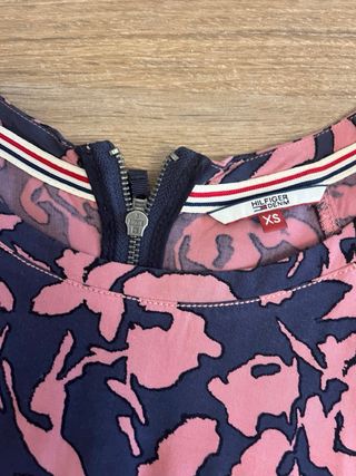 Vestido Tommy Hilfiger azul y rosa