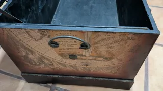 Baúl decorativo mapa del mundo