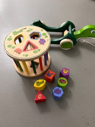 Tortuga de madera para arrastrar