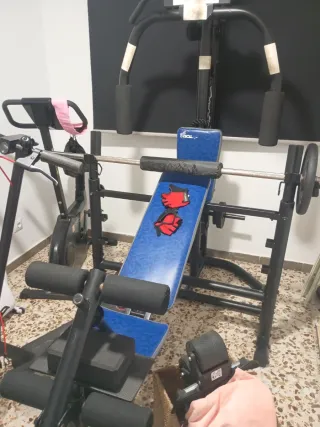 Banco de pesas multifunción se regalan pesas