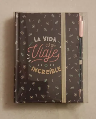 Libreta y boli con mensaje La vida es un