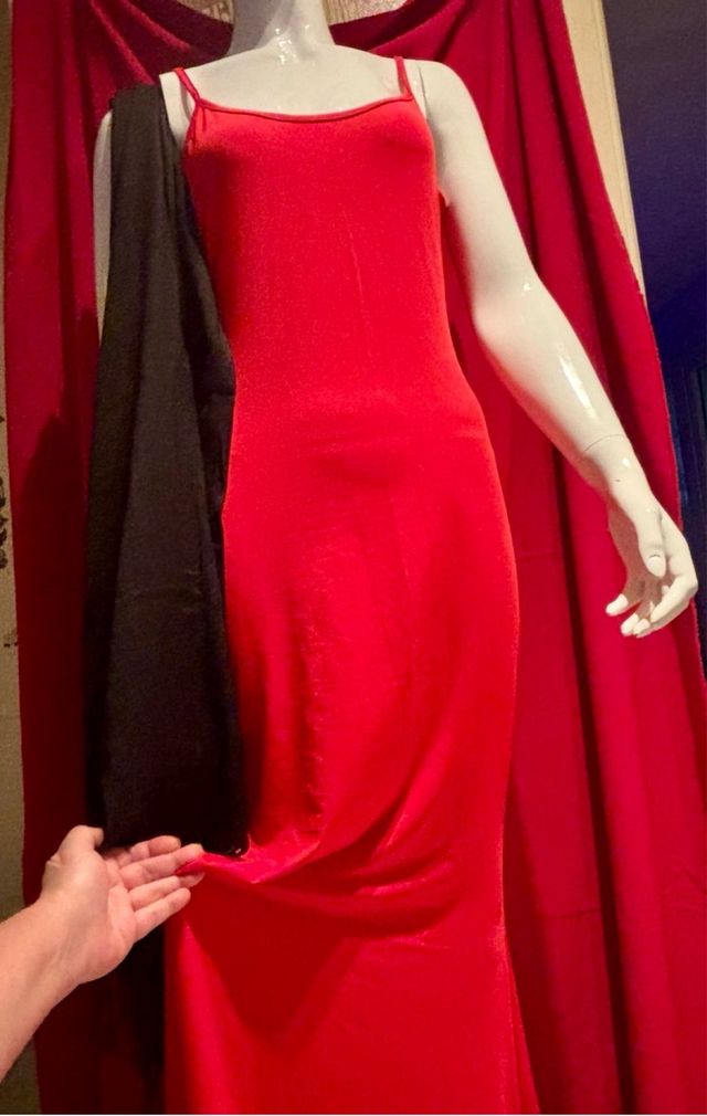 Vestido rojo corte sirena talla única