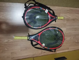 Raquetas de tenis con fundas