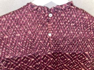 Blusa Noon color cereza .