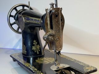 Maquina de coser Singer 66K Esfinge Años 20