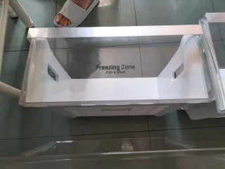 Cajones y baldas nevera LG