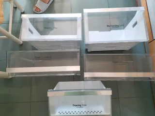 Cajones y baldas nevera LG