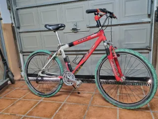 Bicicleta BH Coronas SR Roja