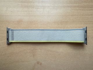 Apple Watch ULTRA 49mm Yellow/Beige Trail Loop M/L