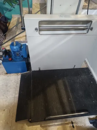 Plataforma Salvaescalera usado.