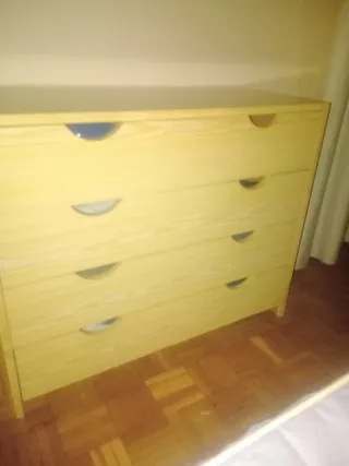 Cajonera de madera beige