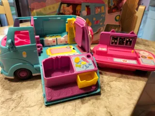 Ambulanza PinyPon per bambina