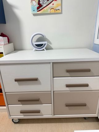 Cómoda juvenil gran capacidad con 6 cajones